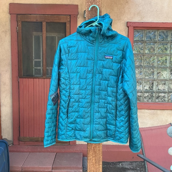 Women’s Patagonia Nano Puff Hoodie Medium - Picture 1 of 9